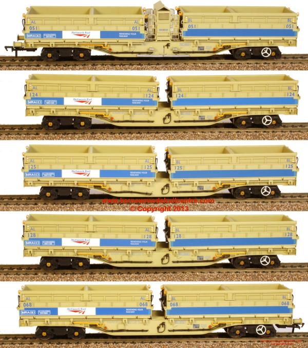 4F-075-002 Dapol MRA Ballast Wagon Railtrack Blue/Grey NR Decals