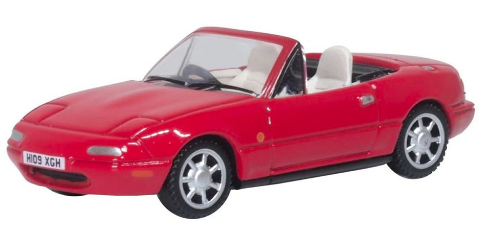 76MAZ001 Oxford Diecast Mazda MX5 Mk1 (Open) Classic Red