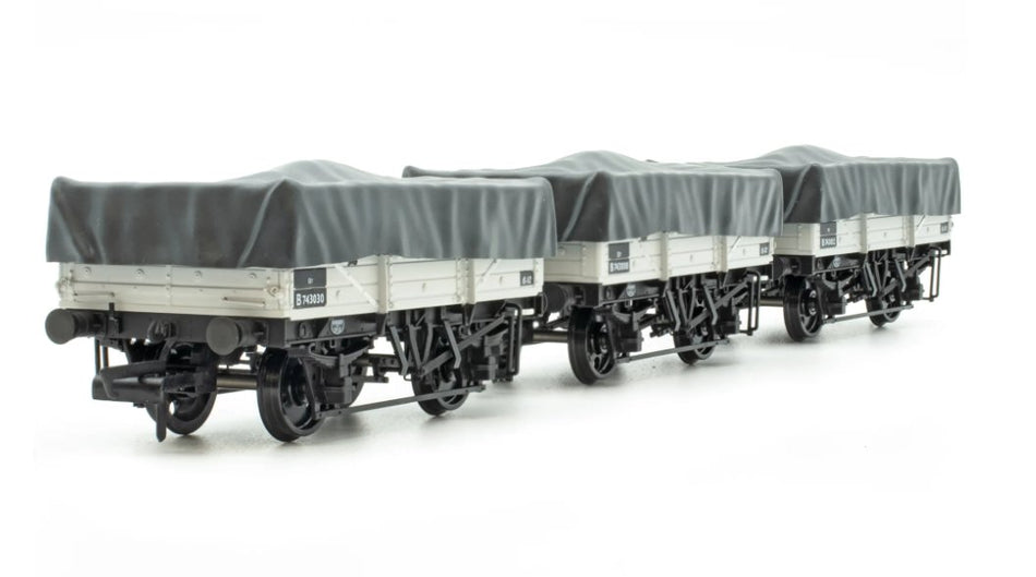 ACC3079 Accurascale 13 Ton Clay Wagon Triple Pack - Flat Hood
