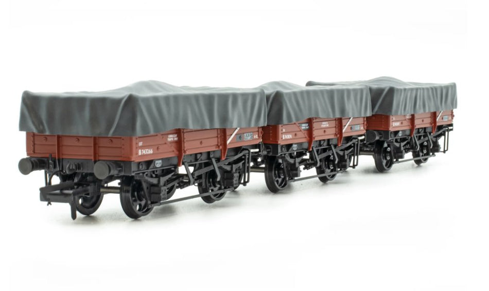 ACC3082 Accurascale 13 Ton Clay Wagon Triple Pack Flat Hood