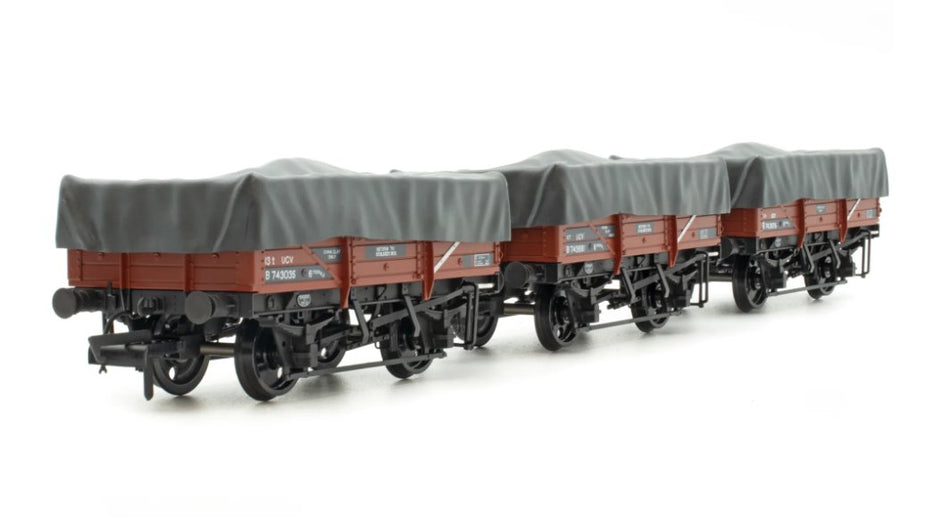 ACC3084 Accurascale UCV Clay Wagon Triple Pack - Flat hood