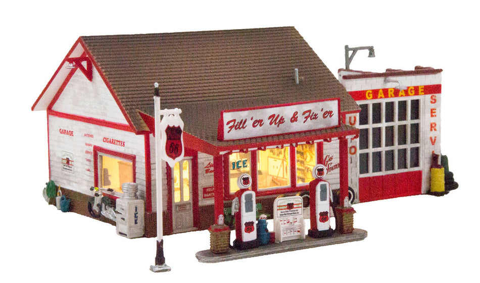 BR5025 Woodland Scenics Country Garage Built and Ready Structure