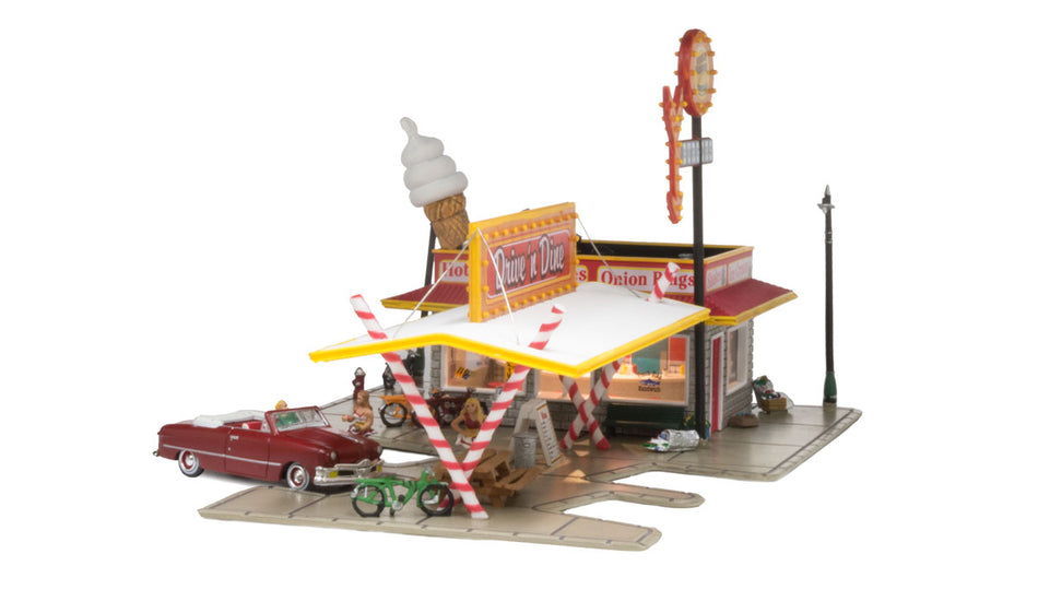BR5029 Woodland Scenics Country Drive n Dine Built and Ready