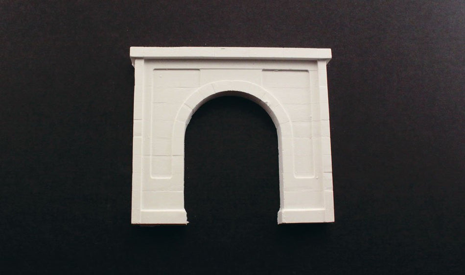 C1252 Woodland Scenics Single Tunnel Mouth Concrete
