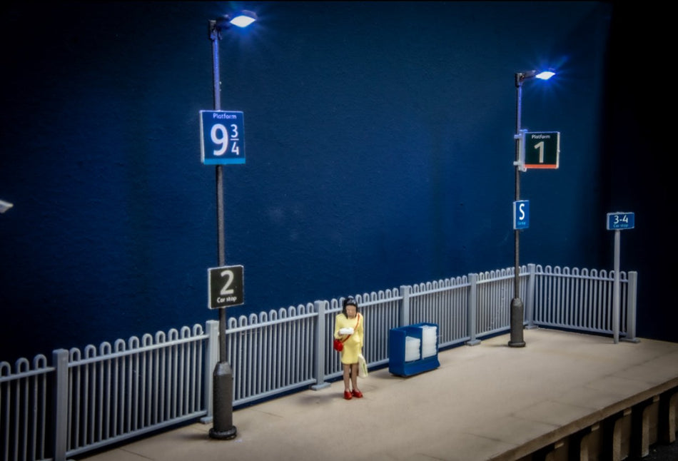 DML-MPS DCC Concepts Modern Station Platform Signs Pack