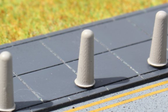 GM463 Gaugemaster Concrete Bollards - Pack of 10
