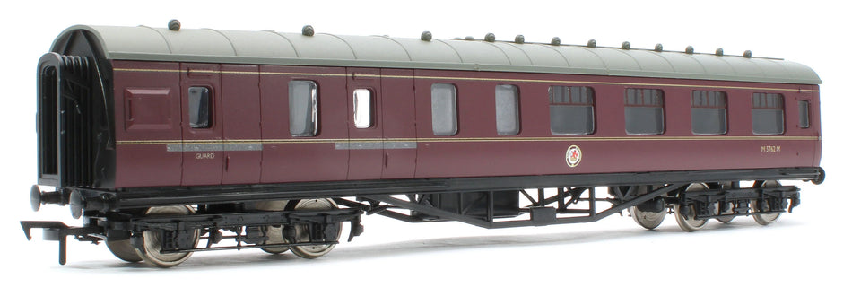 4P-010-452 Dapol 57ft Stanier Corridor Brake Composite M5762M BR