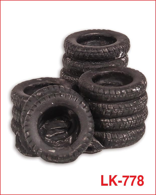 LK778 Peco Pile of Tyres