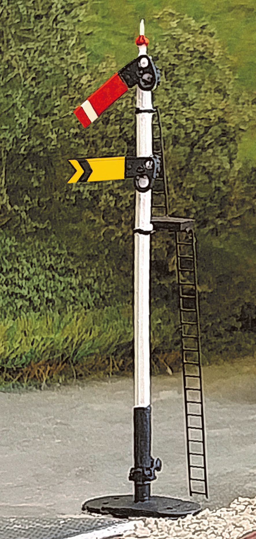 LK12141 Peco GWR Home and Distant Semaphore Signal Kit