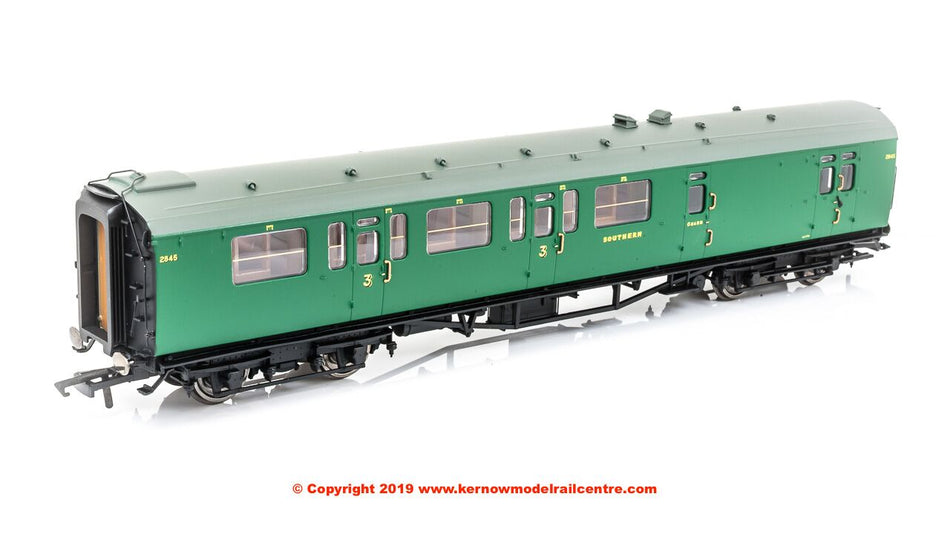R4884 Hornby SR Bulleid 59ft Corridor Brake Third Coach 2845