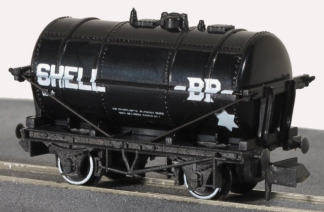 NRP160 Peco petrol tank wagon in Shell BP Livery