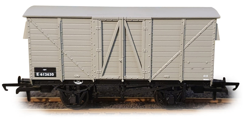 OR76GEGV003 Oxford Rail GER 10t Covered Van number E612630