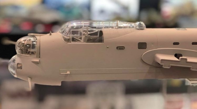 PKHK01E10 HK Models Avro Lancaster Mk I S-Sugar