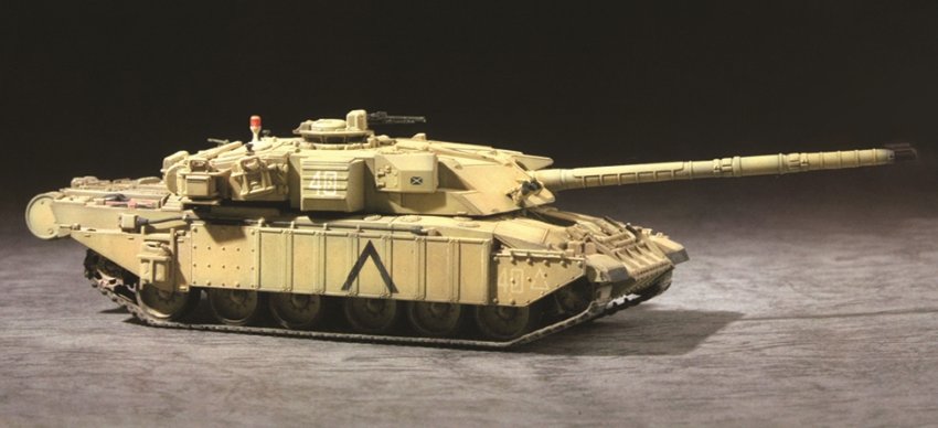 PKTM07105 Trumpeter Challenger 1 MBT Desert Version