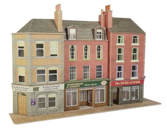 PO205 Metcalfe 00-gauge low relief Pub & Shops