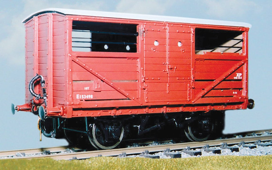 PS106 Parkside LNER Cattle Truck - vacuum brake fitted