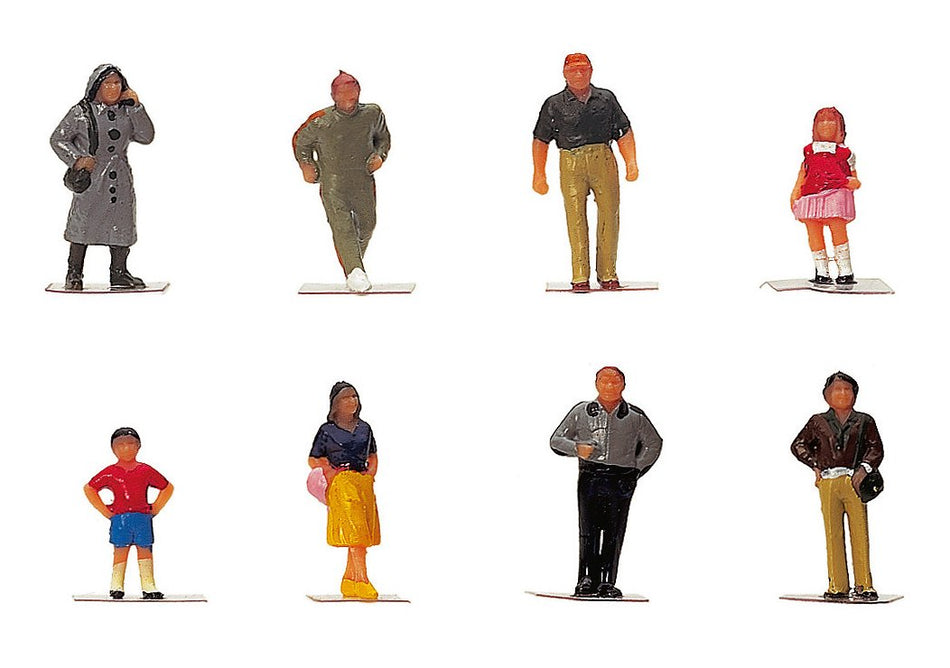 R7116 Hornby Town People