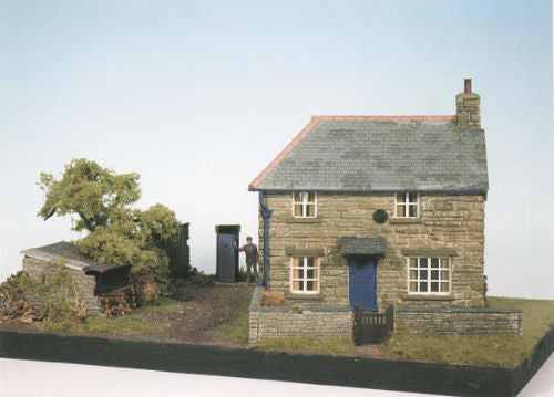 CK10 Wills Farm Cottage Scene Kit