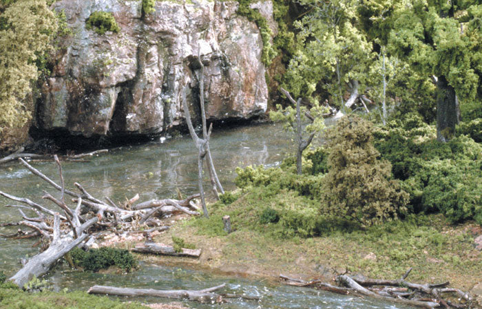 S30 Woodland Scenics Dead Fall