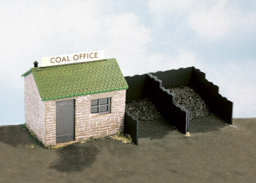 SS15 Wills Coal Yard and Hut kit