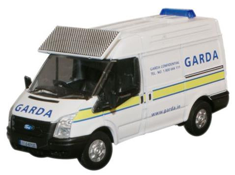 76FT007 Oxford Diecast Ford Transit Van SWB Med 'Garda'