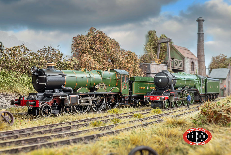 R30465 Hornby LNER Flying Scotsman & BR Pendennis Castle in Australia Pack