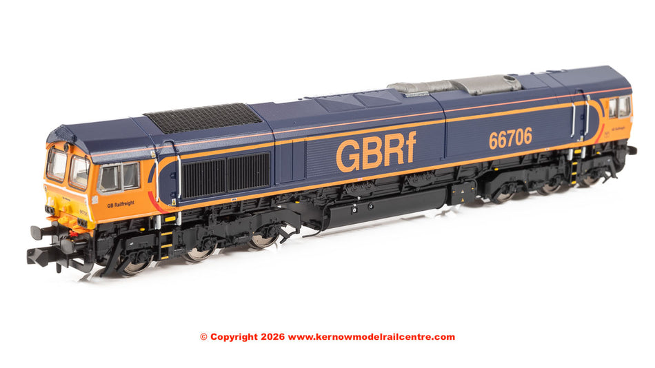 2D-066-005S Dapol Class 66 Diesel number 66 706 Nene Valley
