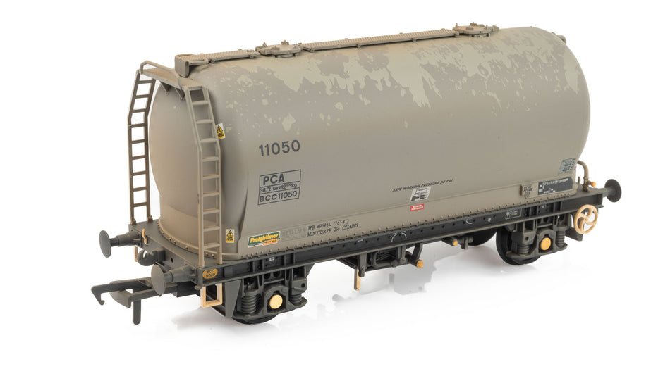 38-653 Bachmann PCA Metalair Bulk Powder Wagon Freightliner Heavy Haul Grey