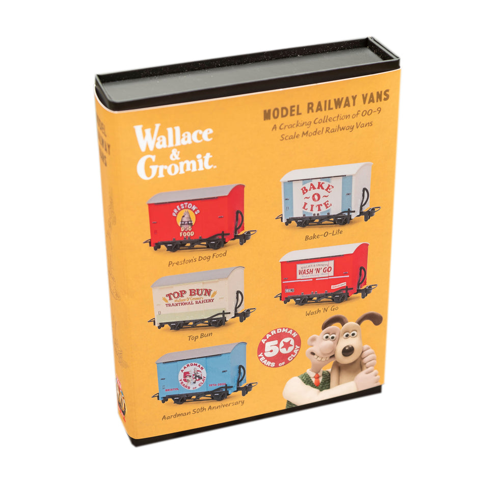 GRAA050 Peco Wallace & Gromit Aardman 50th Anniversary Set