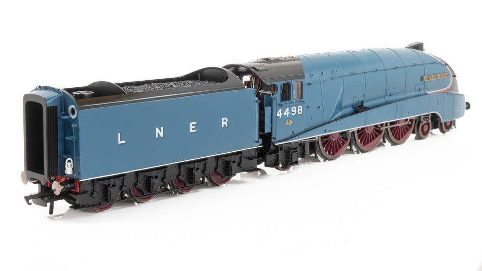 R30555 Hornby Class A4 Steam Loco number 60007 "Sir Nigel Gresley" LNER Blue - with figure LIMITED EDITION - The Great Railway Engineers Collection