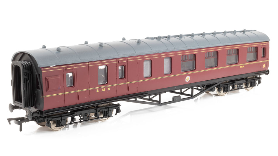 4P-010-352 Dapol 57ft Stanier Corridor Brake Composite 5526 LMS