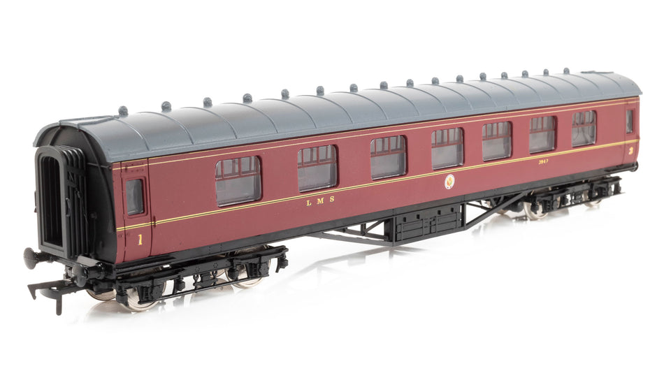 4P-010-502 Dapol 60ft Stanier Corridor Composite 3947 LMS Lined