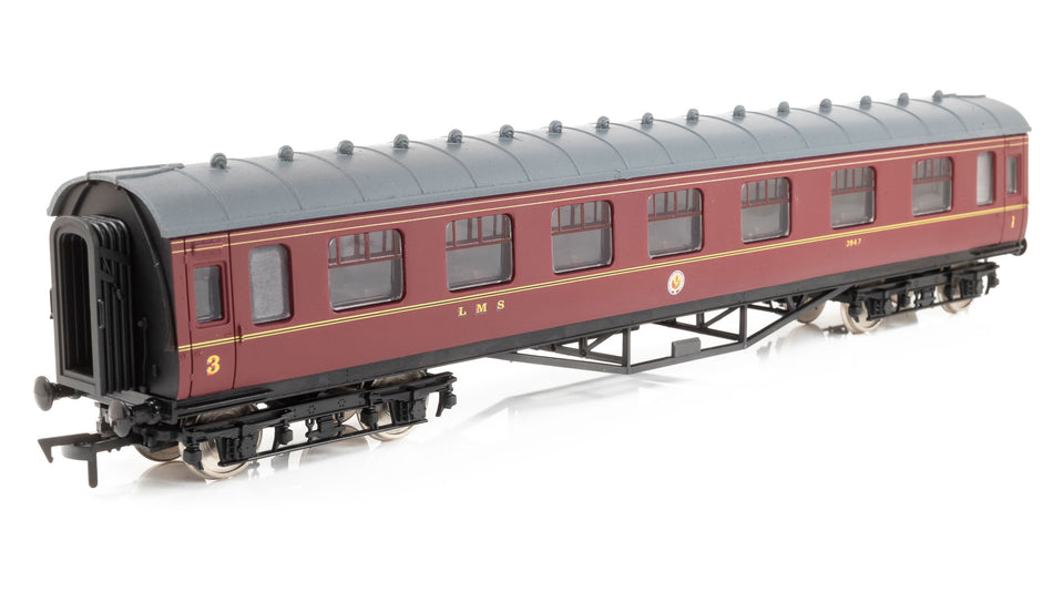 4P-010-502 Dapol 60ft Stanier Corridor Composite 3947 LMS Lined