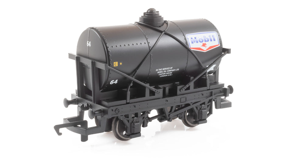 R60352 Hornby Railroad 12 Ton Tank Wagon number 64 - Mobil
