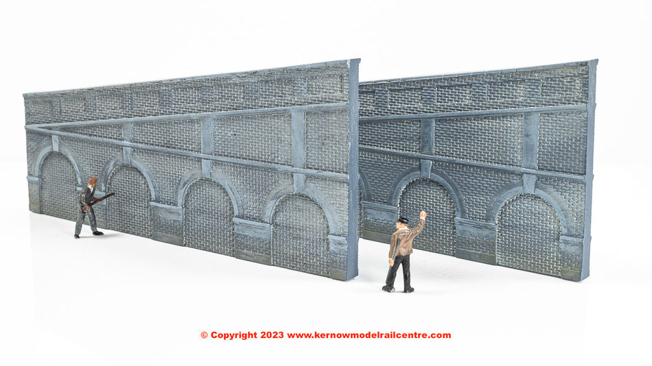 R7387 Hornby Skaledale Mid Stepped Arched Retaining Walls