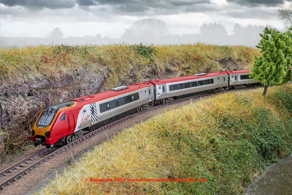 371-680 Graham Farish Class 220 4-Car 220 018 Dorset Voyager