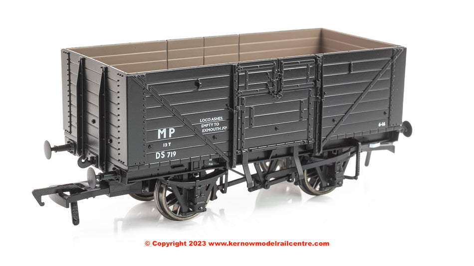 940031 Rapido D1379 8 Plank Open Wagon - No. DS719 - Black