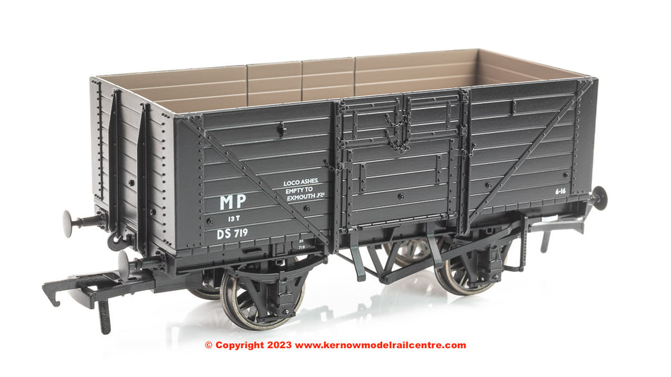 940031 Rapido D1379 8 Plank Open Wagon - No. DS719 - Black