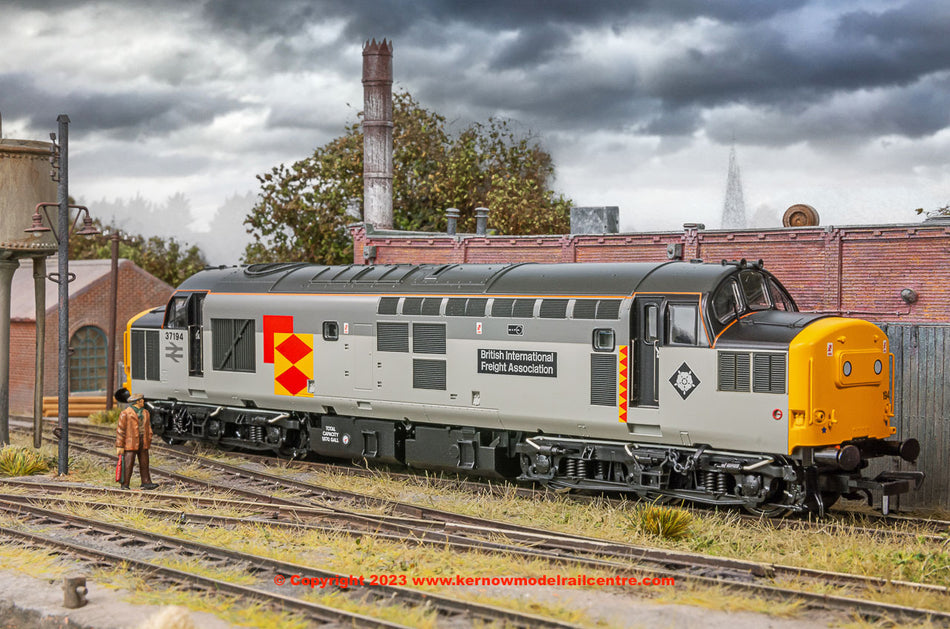 35-307SFX Bachmann Class 37/0 37194 British Int. Freight Assoc