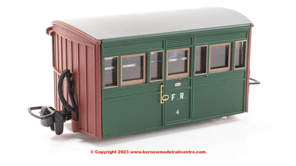 GR557B Peco Bug Box Coach - number 4 - Colonel Stephens livery