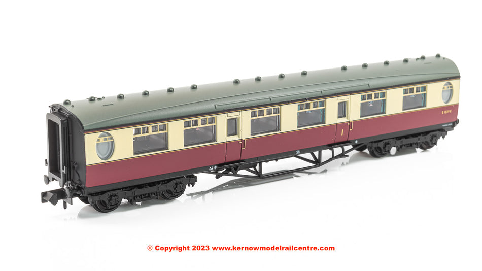 376-226B Graham Farish LNER Thompson Composite Corridor