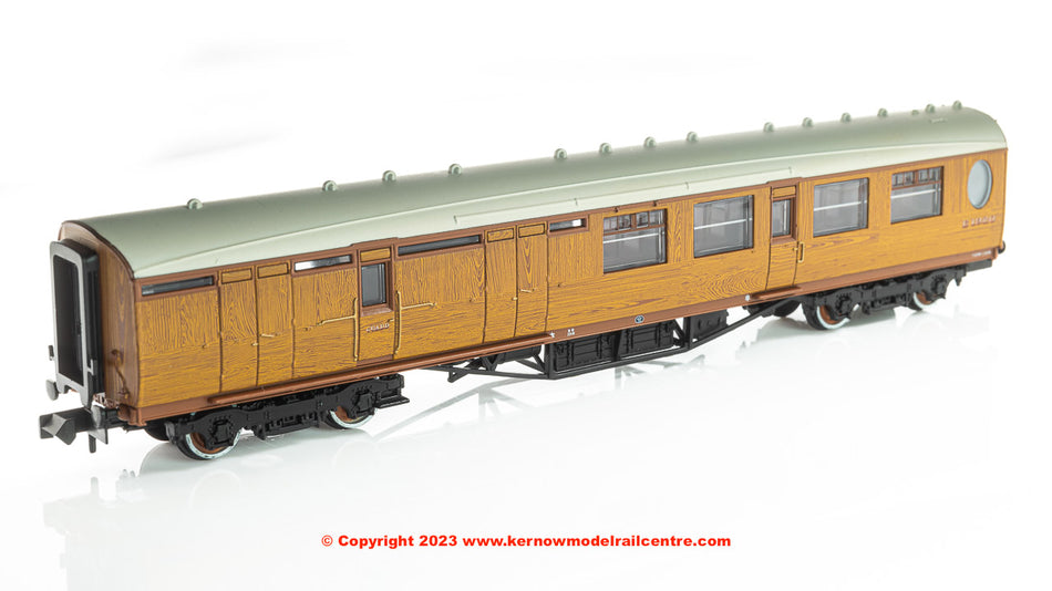 376-275B Graham Farish LNER Thompson Brake Third Corridor LNER