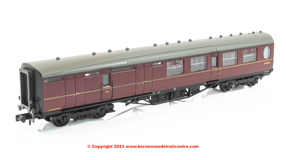 376-277A Graham Farish LNER Thompson Brake 2nd Corridor Maroon