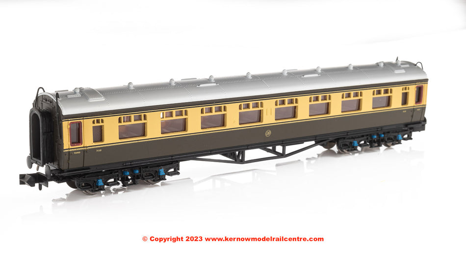 2P-000-053 Dapol Collett Coach Chocolate Cream Shirtbutton Compo