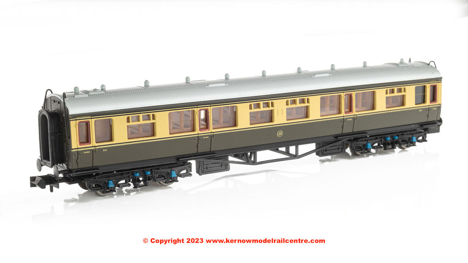 2P-000-155 Dapol Collett Coach Chocolate Cream 3rd Shirtbutton