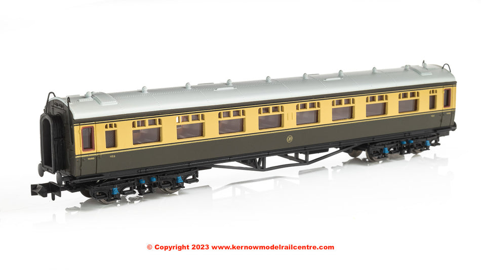 2P-000-156 Dapol Collett Coach Chocolate Cream 3rd Shirtbutton