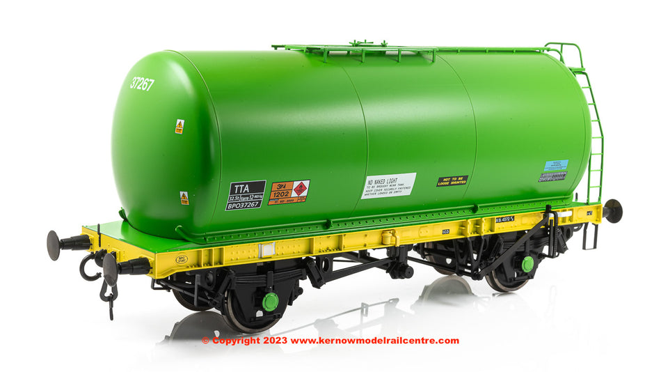 7F-064-001 Dapol 45 Ton TTA Tank Wagon Type A1 - number 67267 BP