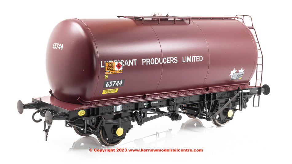 7F-064-008 Dapol 45 Ton TTA Tank Wagon Type A2 - number 65744