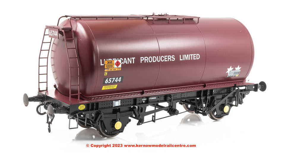 7F-064-008 Dapol 45 Ton TTA Tank Wagon Type A2 - number 65744