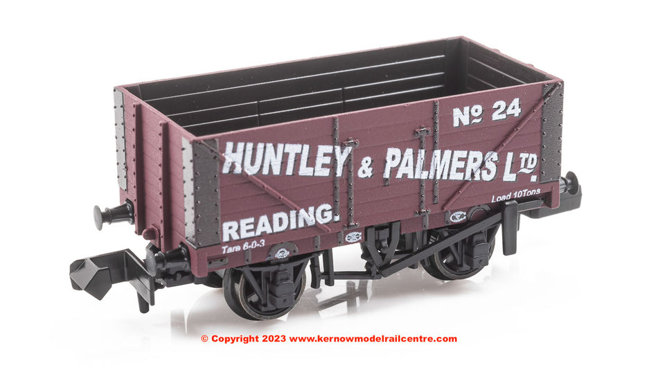 NR7010P Peco 9ft 7 Plank Open Wagon number 24